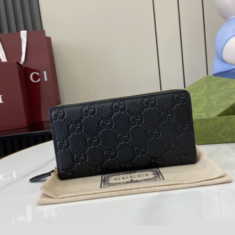 G*u*i wallets & purse